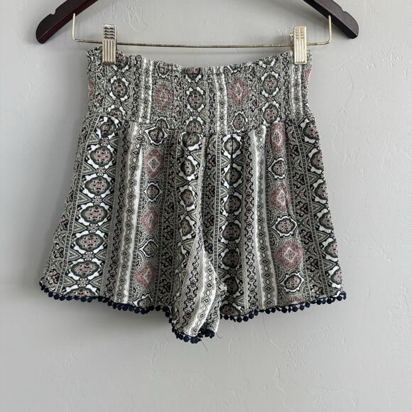 Three Dots Shorts Woman's Size S Green Floral Elastic Waist Pull On Pocket Boho - Picture 5 of 7